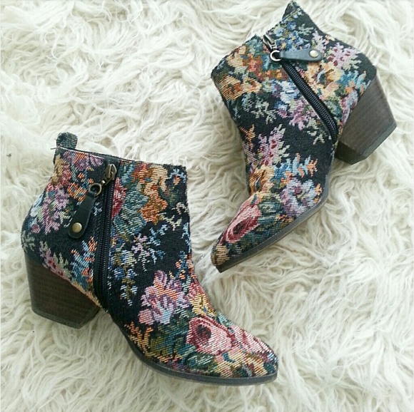 Topshop Shoes - Topshop Floral Tapestry Woven Ankle Booties